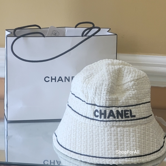CHANEL Cream Textured Bucket Hat - Picture 1 of 16